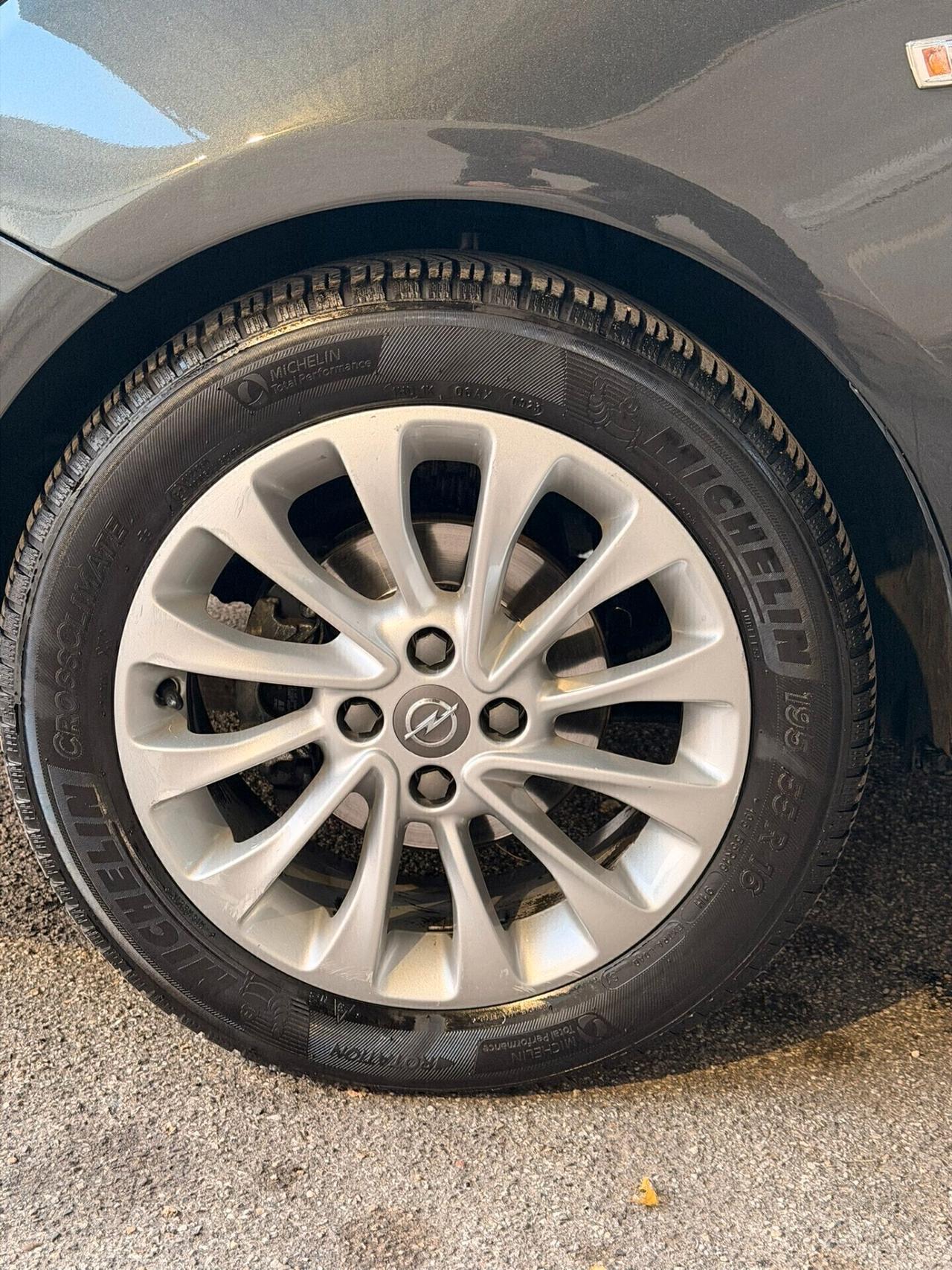 Opel Corsa 1.4 90CV GPL Tech 5 porte Innovation