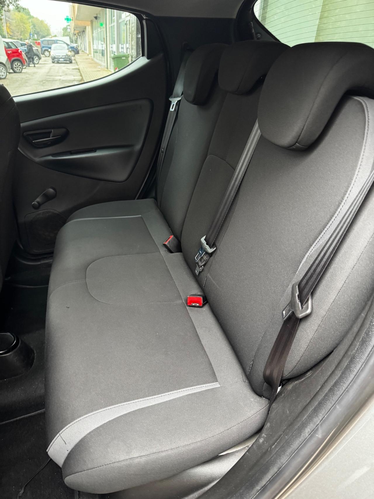 Lancia Ypsilon 1.2 69 CV 5 porte