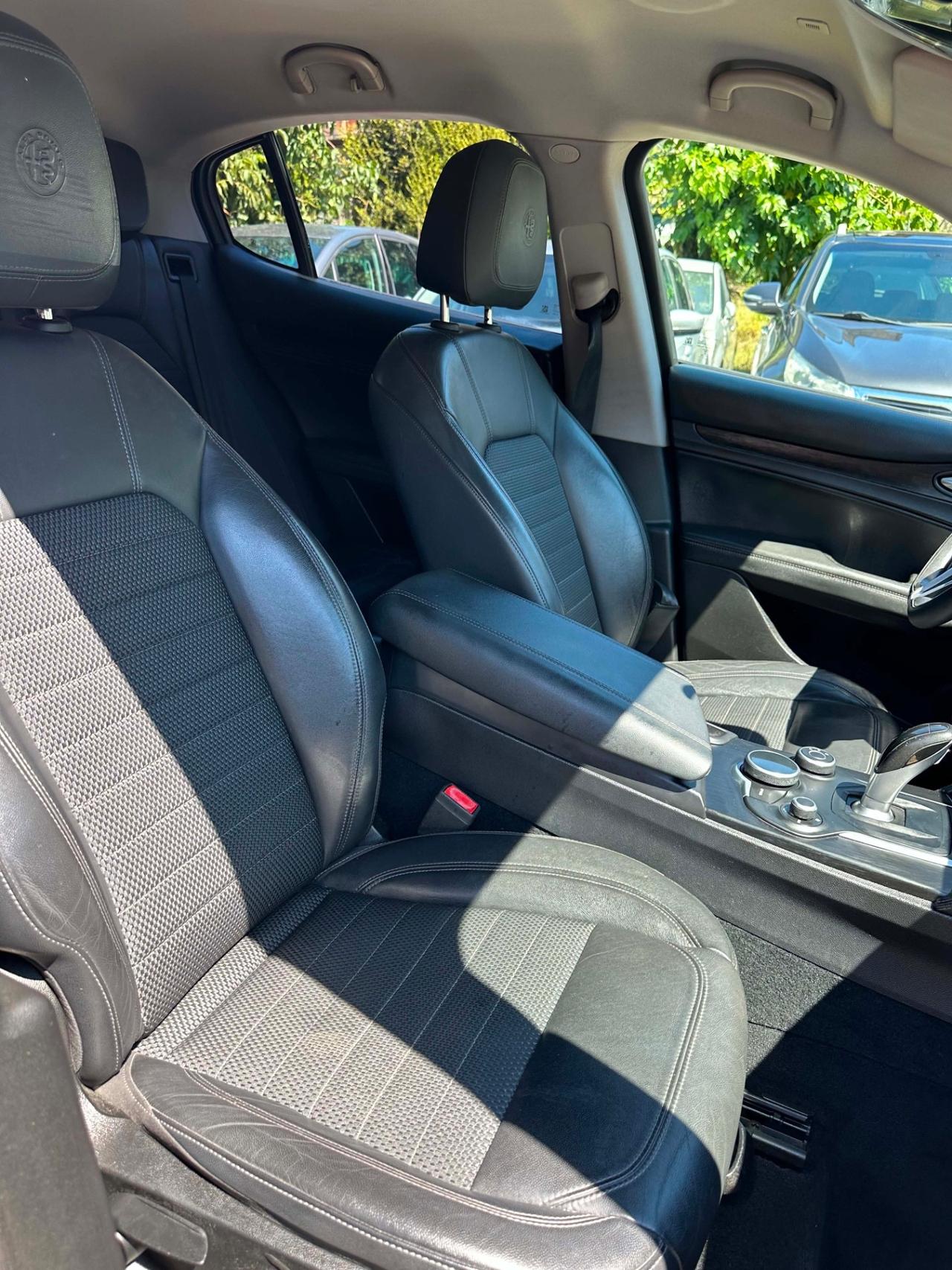 Alfa Romeo STELVIO 2.2 180 CV AT8 EXECUTIVE KMCERT