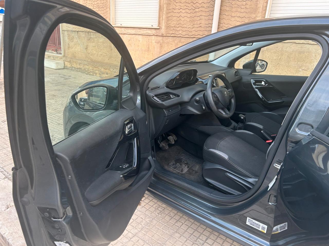 Peugeot 208 BlueHDi 75 S&S 5 porte Active