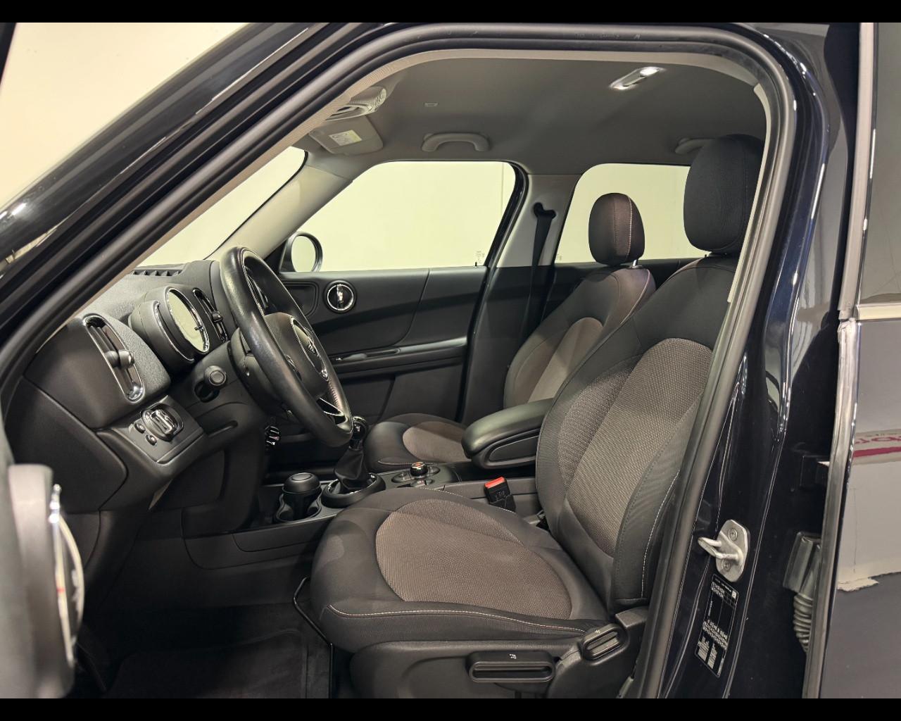 MINI MINI COUNTRYMAN COOPER D BOOST