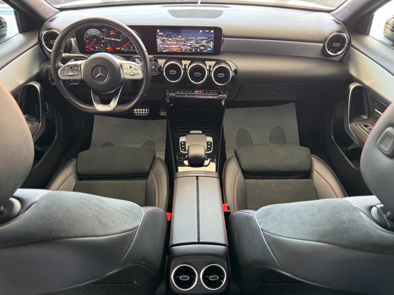 Mercedes A 180 D Sedan Amg Premium Auto Stupenda