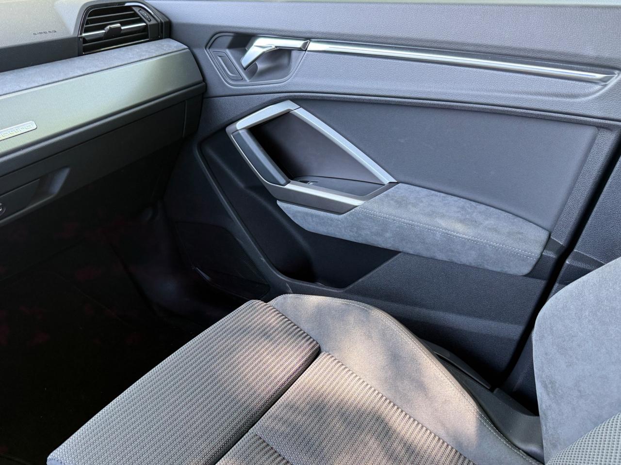 Audi Q3 40 TFSI quattro S tronic - LEGGERE