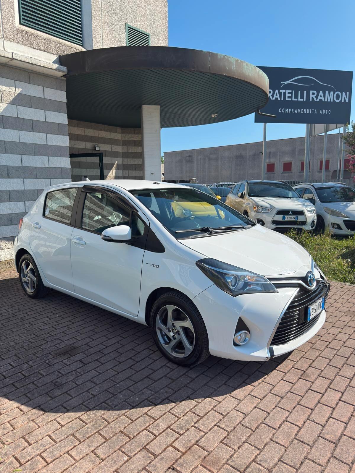 Toyota Yaris 1.5 5 porte Active