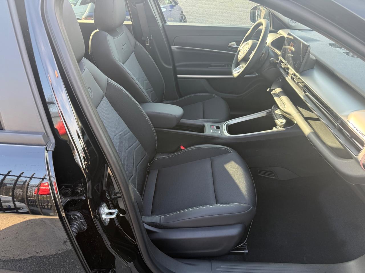 Jeep Avenger 1.2 turbo e-hybrid mhev Summit 110cv edct6 TETTO