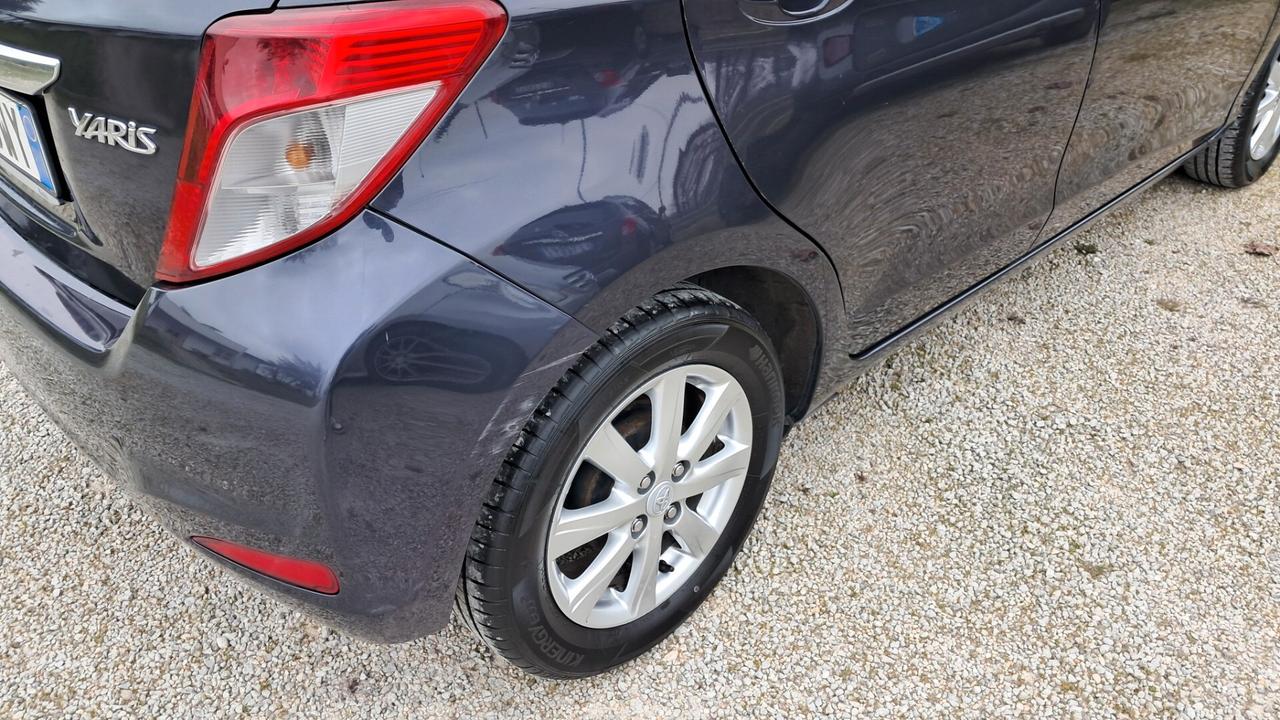 Toyota Yaris 1.3 5 porte Lounge Gpl