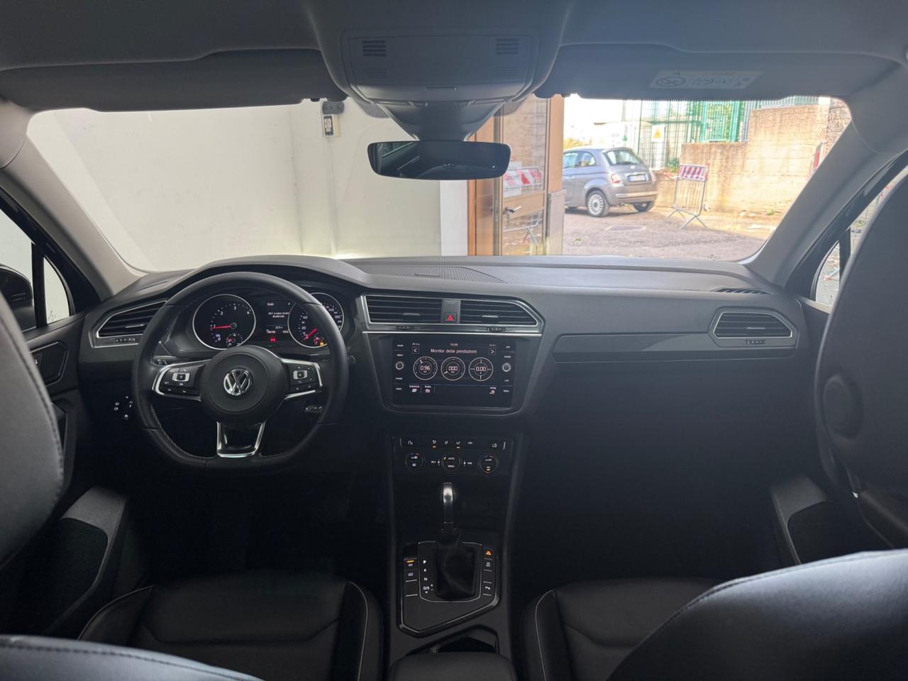 Volkswagen Tiguan 2.0 TDI DSG R line pelle uni pro