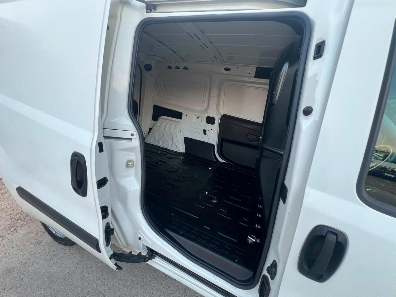 Fiat Doblo' Maxi 1.6 MJT 105cv (prezzo compreso iva)