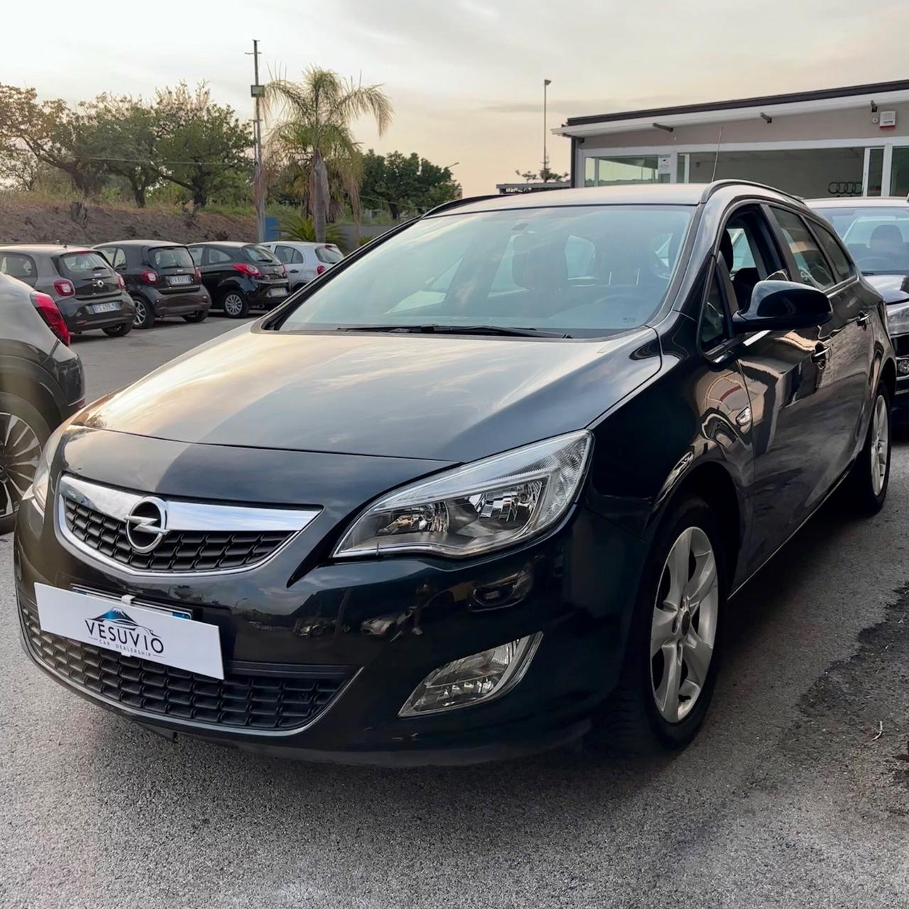Opel Astra 1.7 CDTI 110CV - 2012