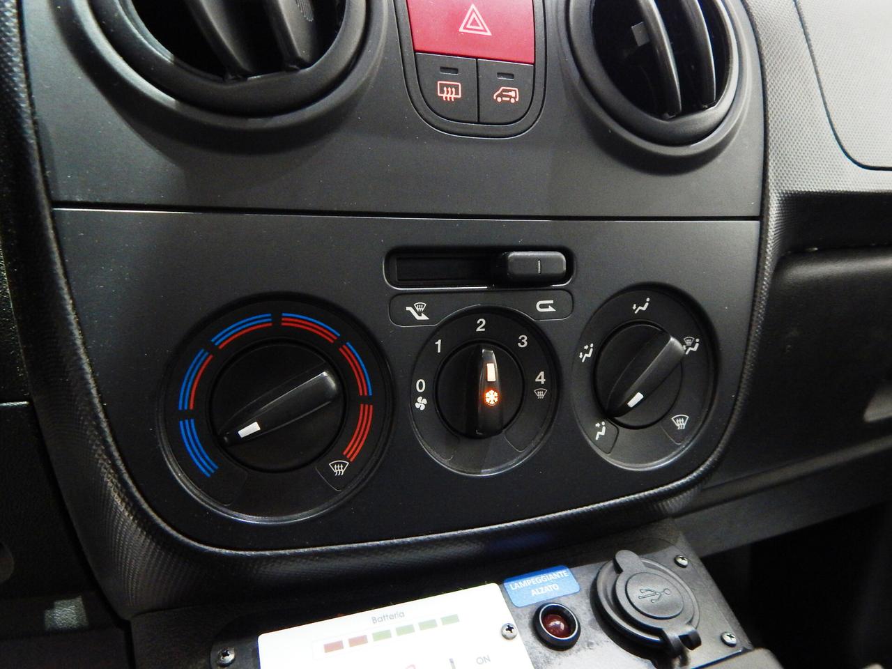 Fiat Fiorino 1.3 MJT 95CV Cargo Adventure Van