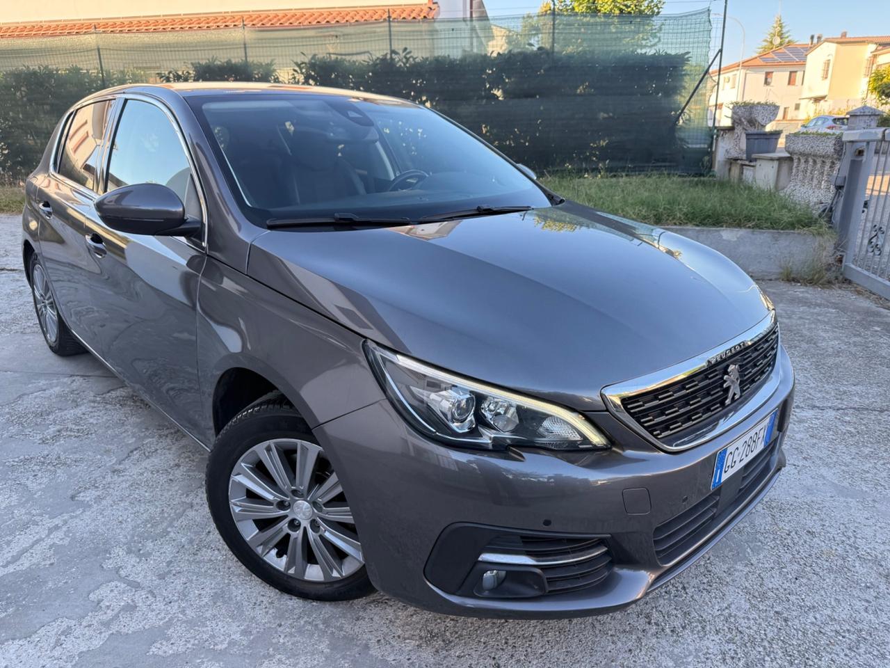 Peugeot 308 1.2 Turbo Benzina POCHI KM 2021 NEOPAT