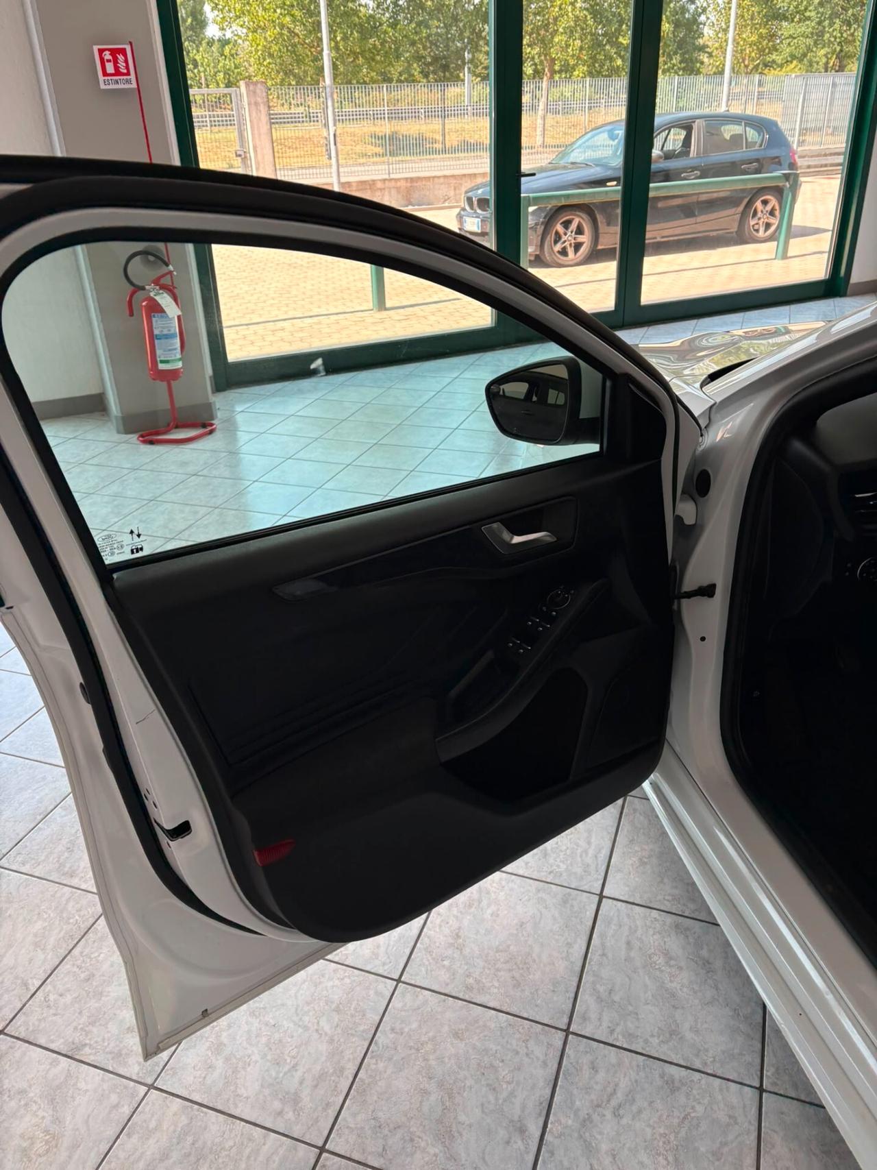 Ford Focus 1.0 EcoBoost Hybrid 125 CV 5p. ST-Line