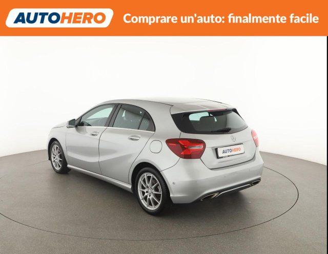 MERCEDES-BENZ A 200 Sport