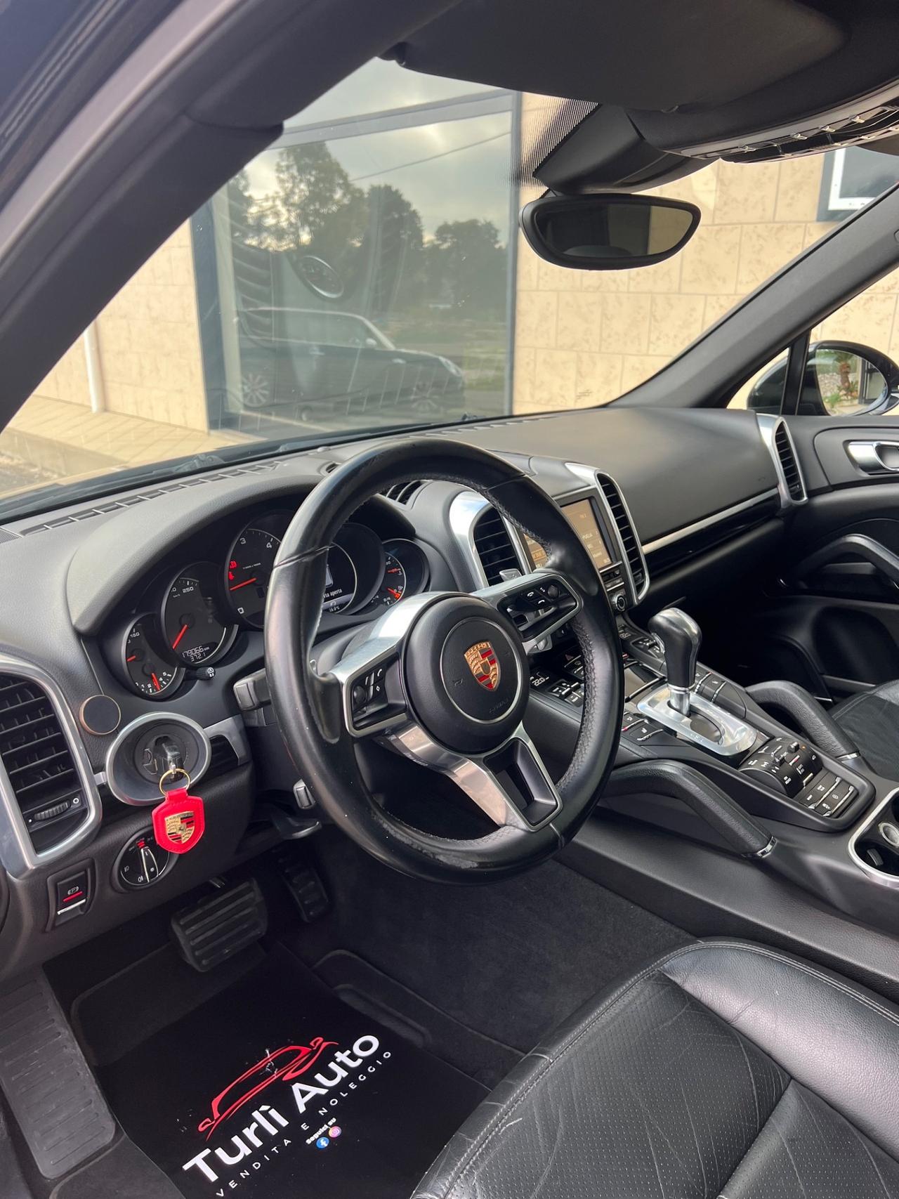 Porsche Cayenne 3.0 Diesel 262cv