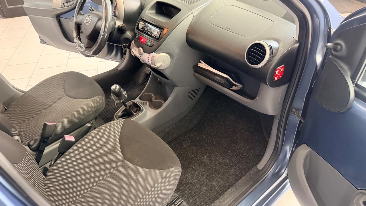 Toyota Aygo 1.0 12V VVT-i 5 porte Sol