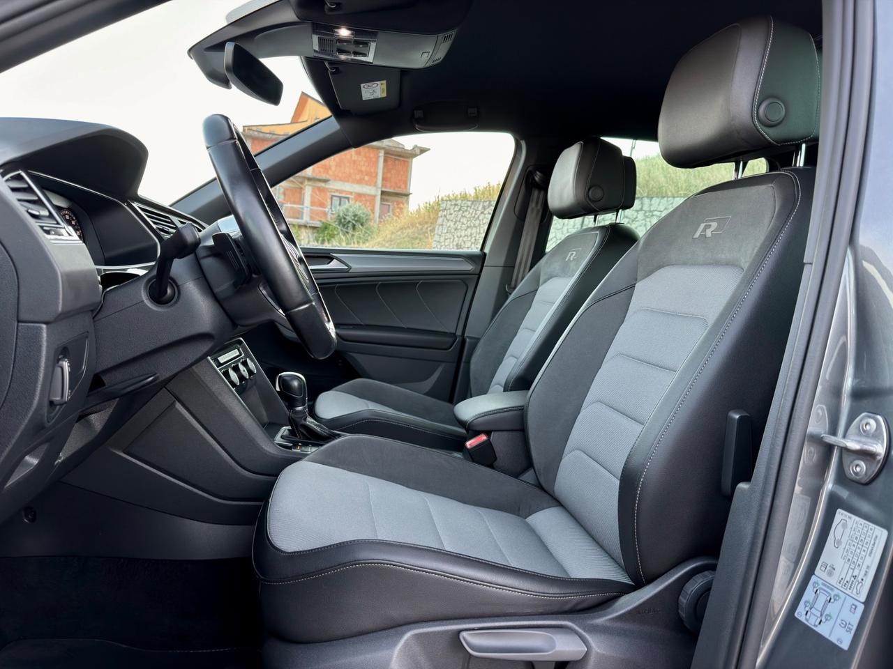 Volkswagen Tiguan 2.0 TDI 150cv DSG 4MOTION R-Line