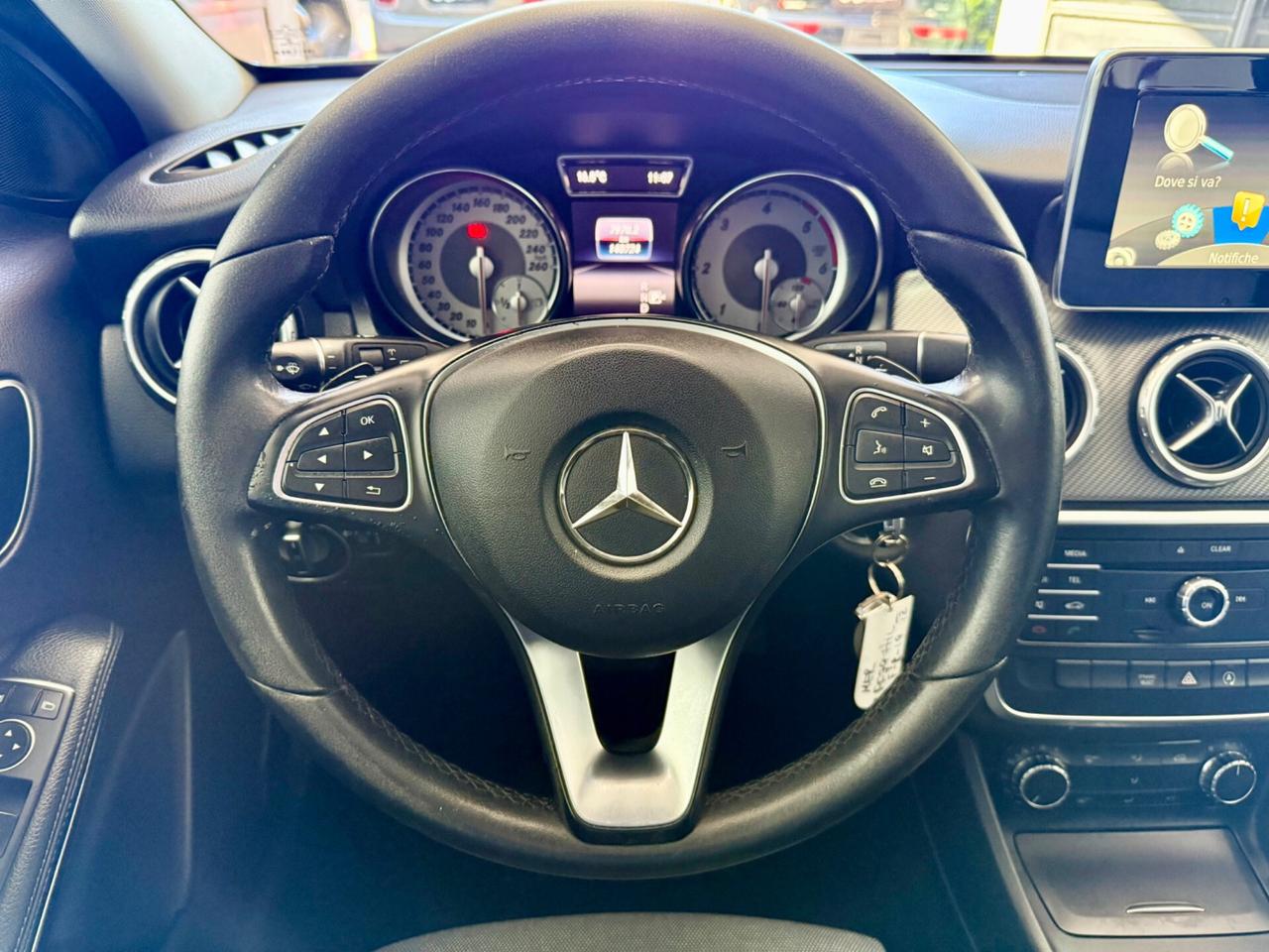 Mercedes-benz GLA 200 d Sport