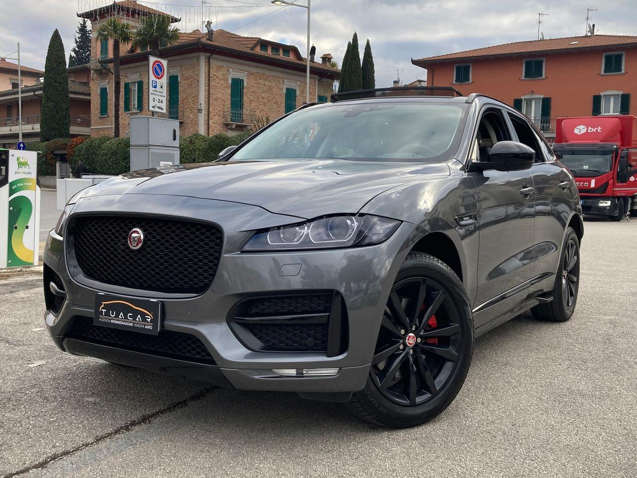 Jaguar F-Pace 2.0 20d Turbo R- #8436