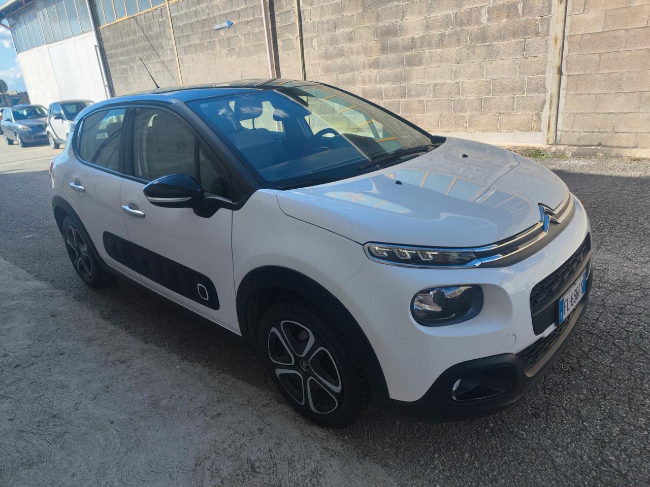 Citroen C3 PureTech 82 SCHINE solo 100 mkm