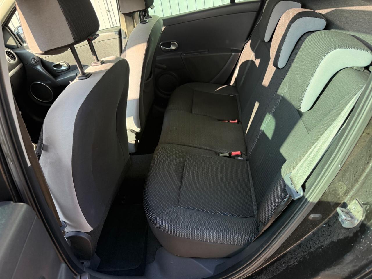 Renault Clio 1.2 16V 5 porte Le Iene
