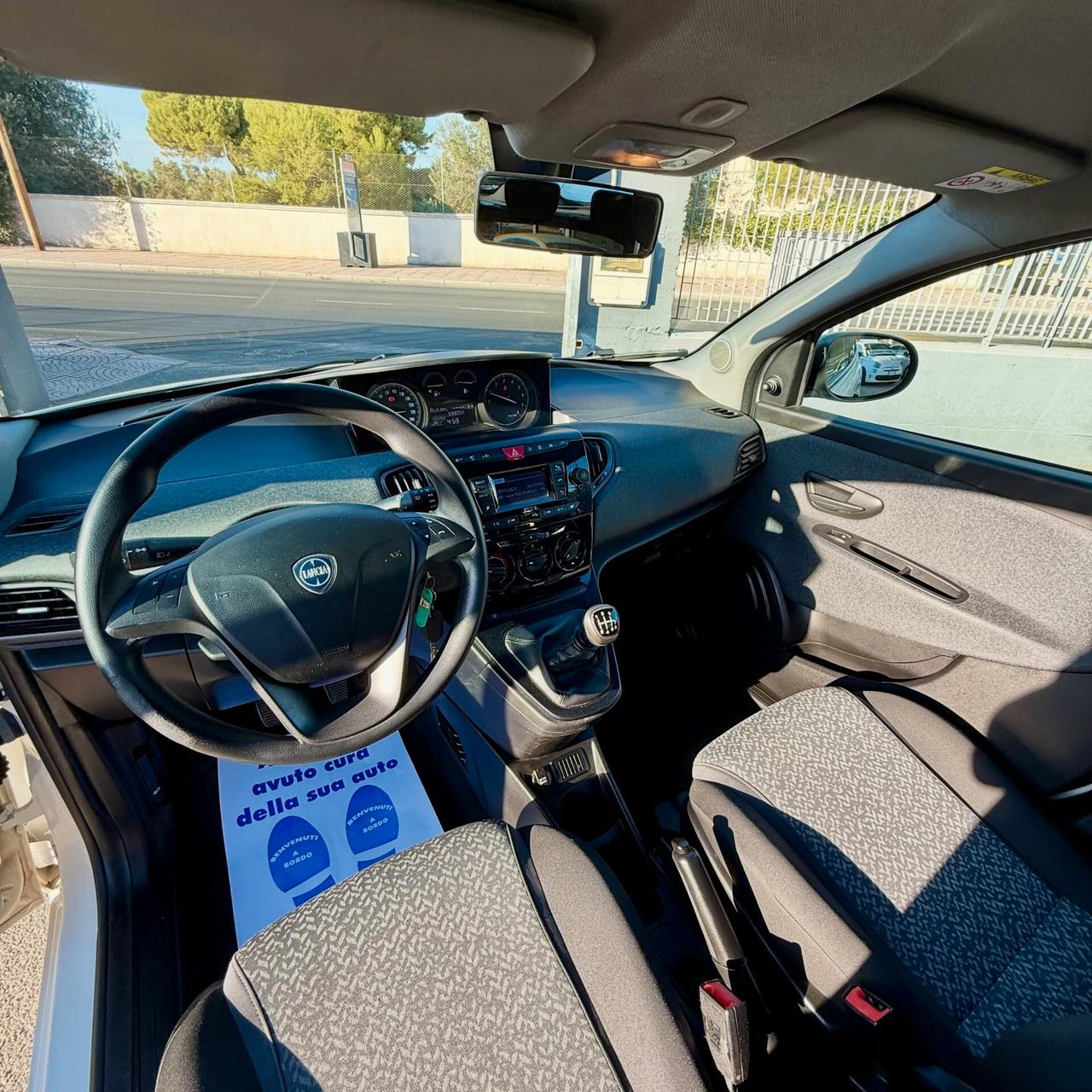 Lancia Ypsilon 1.0 FireFly 5 porte S&S Hybrid Ecochic Gold