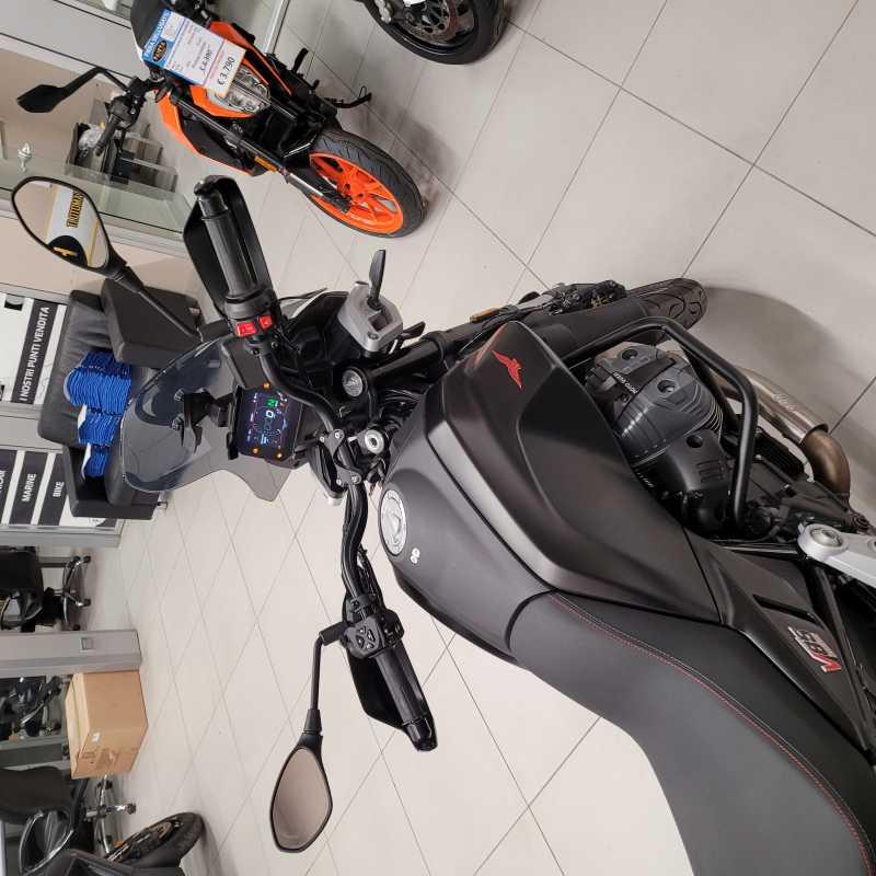 Moto Guzzi V85 Strada - 2025