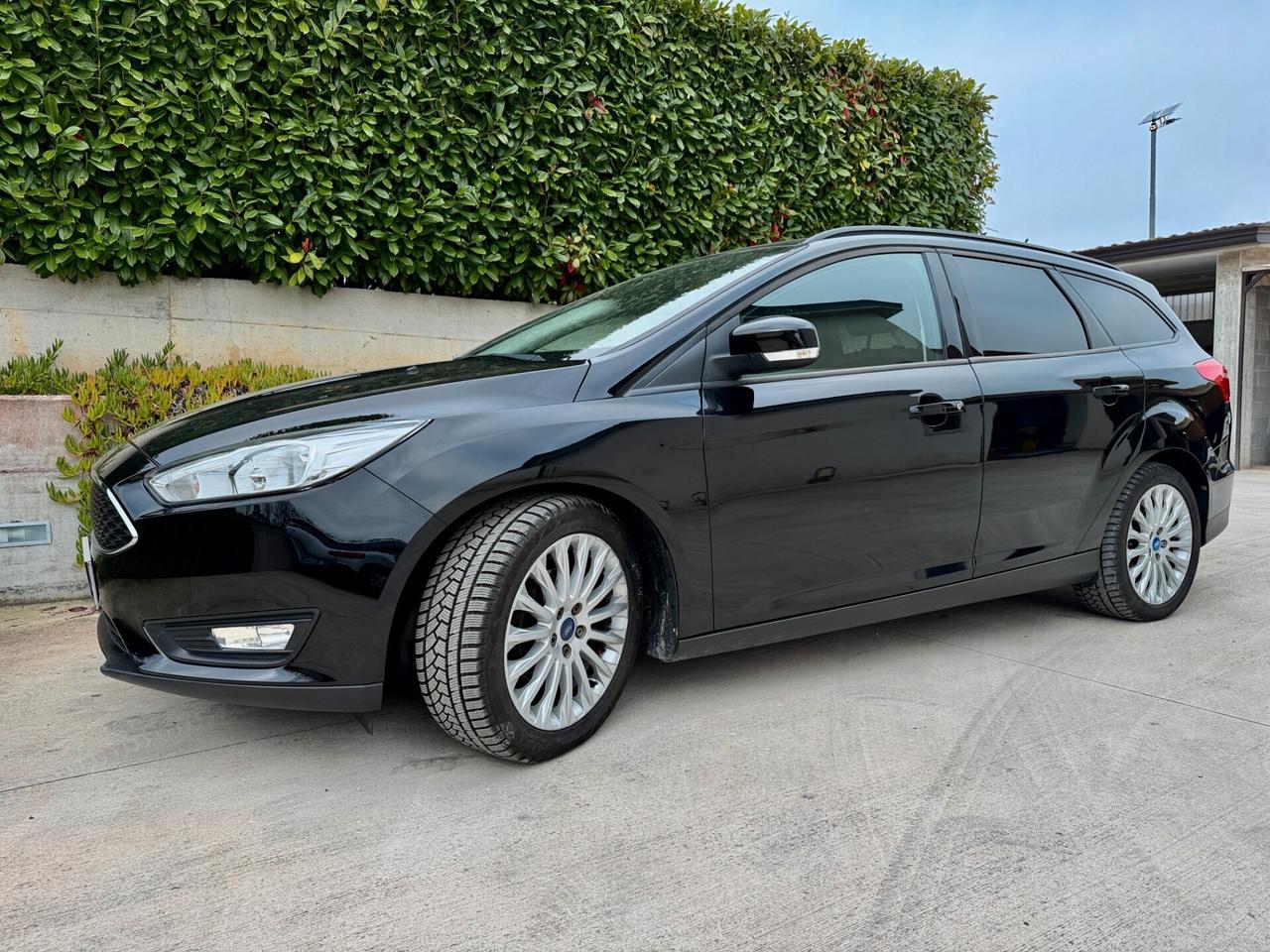 Ford Focus SW 1.0 Eco Boost 125 CV Cambio Automatico.