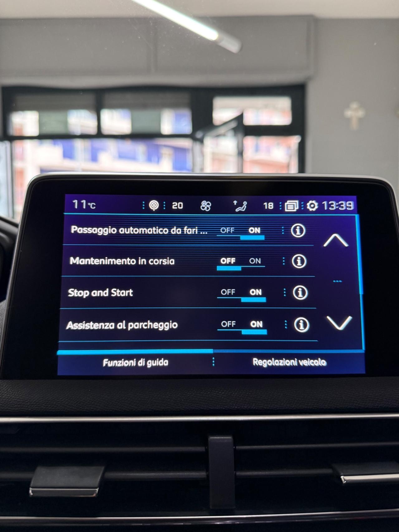 Peugeot 3008 BlueHDi 120 EAT6 S&S Allure