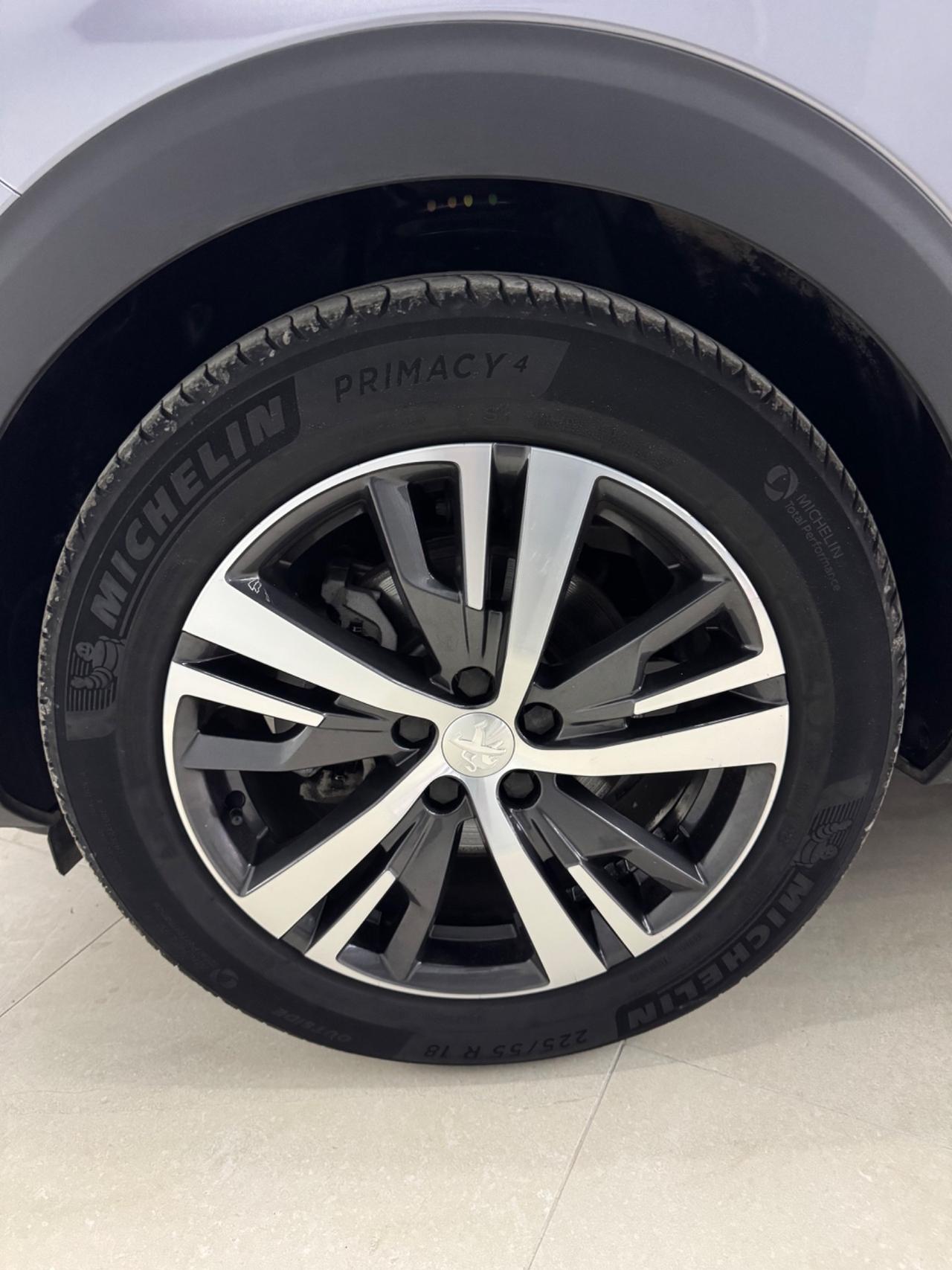 Peugeot 3008 BlueHDi 130 S&S EAT8 Allure