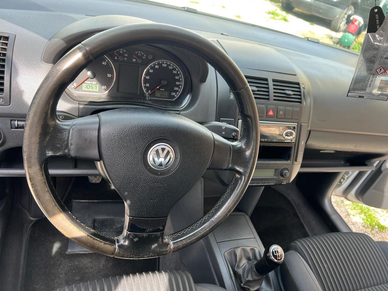 Volkswagen Polo 1.4/80CV TDI 5p. Sportline