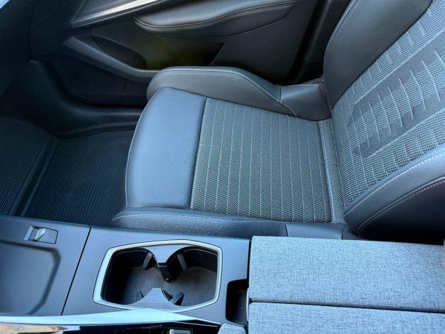 PEUGEOT 3008 Hybrid 136 e-DCS6 Allure PARI AL NUOVO