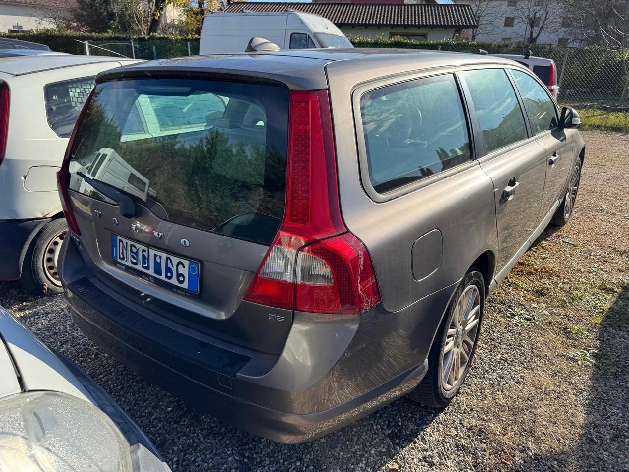 Volvo V70 2.4