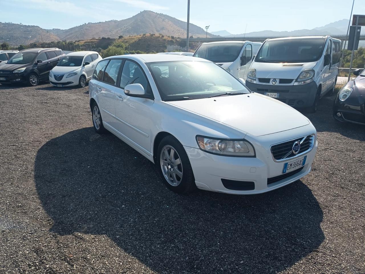 Volvo V50 D2 POLAR