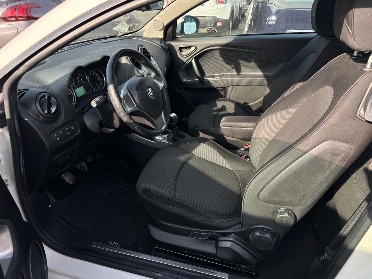 Alfa Romeo MiTo 1.4 105 CV M.air S&S Distinctive Sport Pack