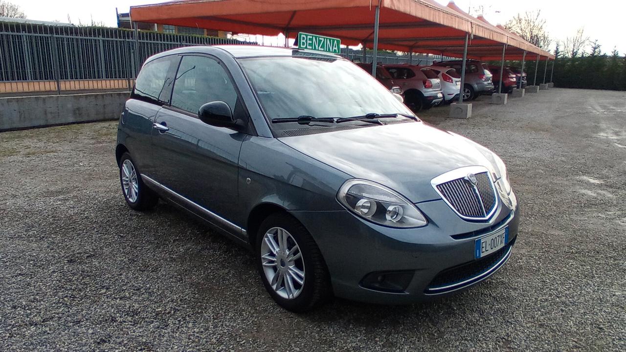 Lancia Ypsilon 1.2 69 CV Unyca 3p Adatta a Neopatentati