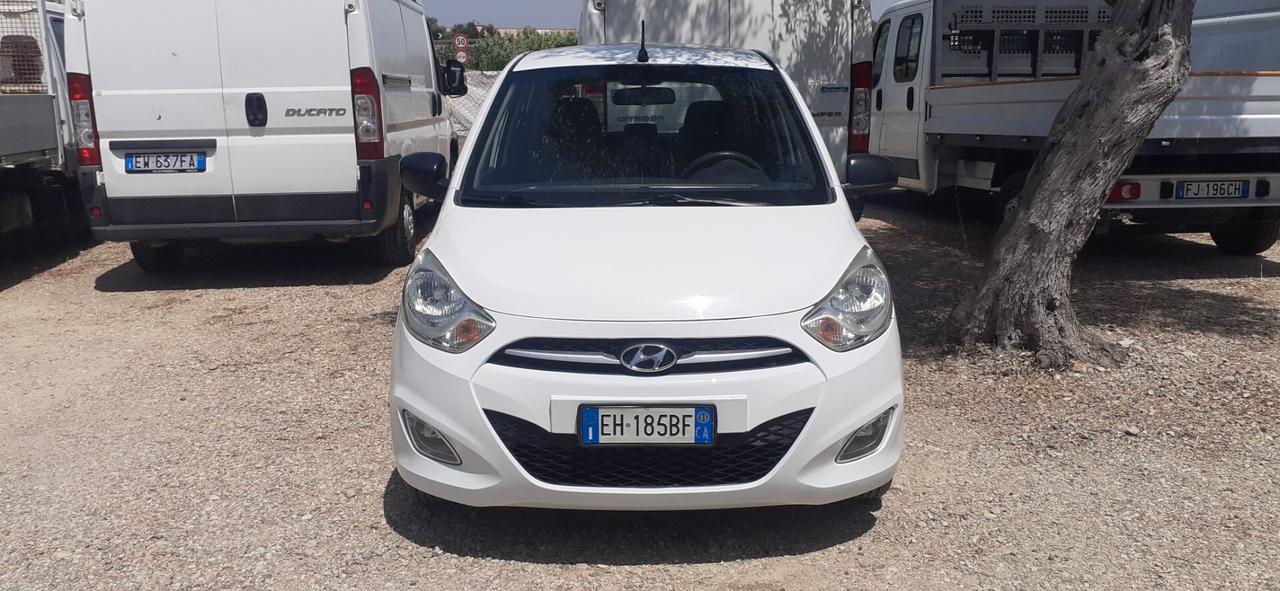 Hyundai i10 2011 - 1.1 benzina Lb automobili