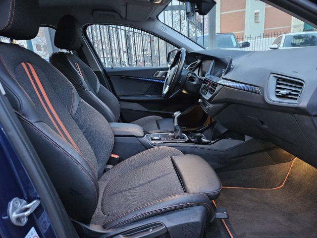 BMW 118 i 5p. Advantage