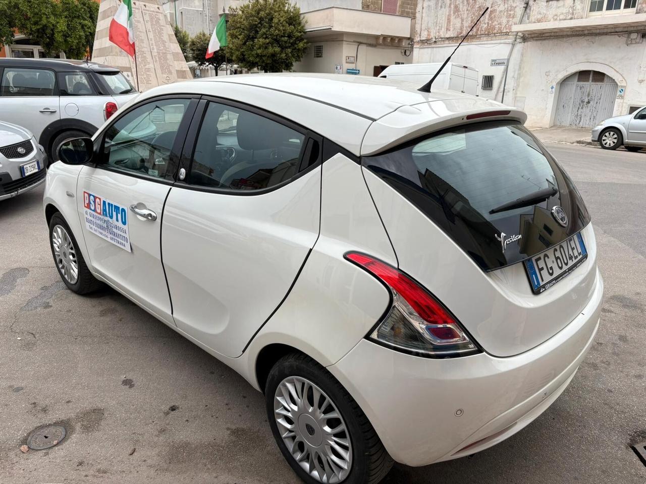 LANCIA YPSILON 1.2 BENZ-GPL CASA MADRE DICEM 2016 103000 KM PERFETTA