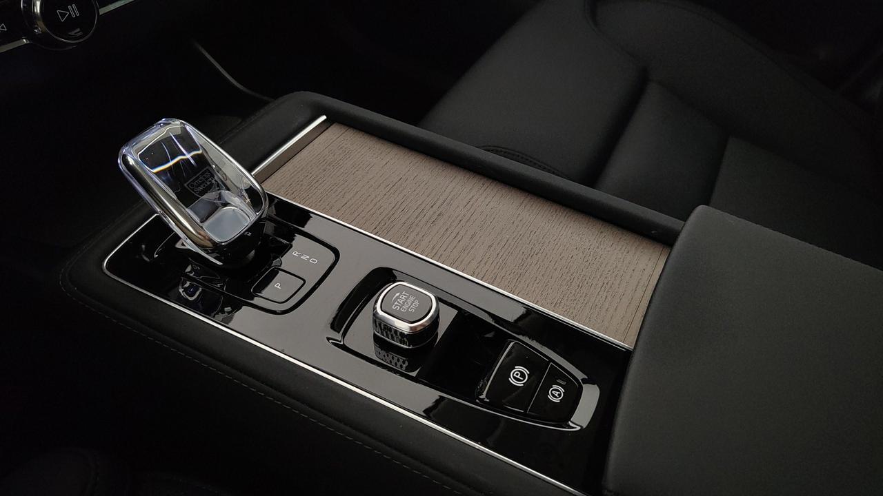 VOLVO XC90 2.0 t8 phev Plus Dark awd 7p.ti auto