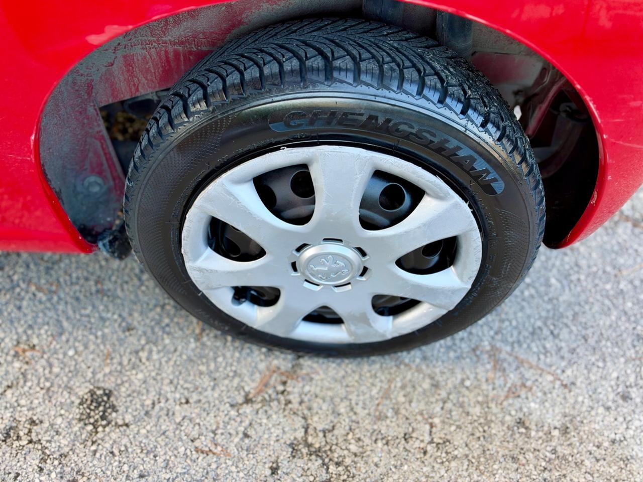 Peugeot 107 1.0 benzina neopatentati uniproprietà