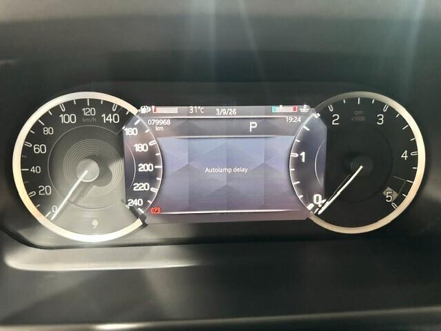 Land Rover Defender 110 3.0D I6 200 CV AWD Auto SE