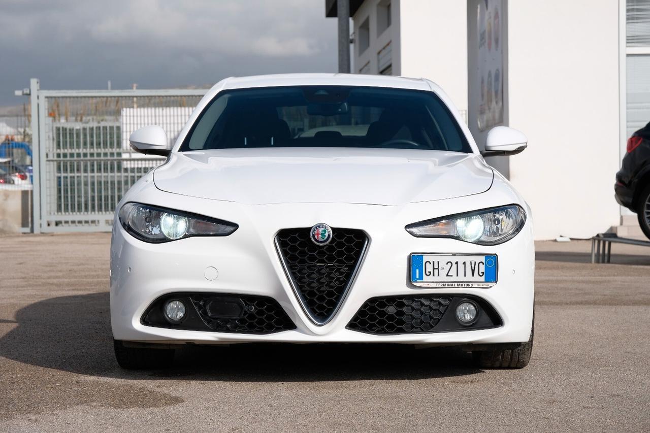 Alfa Romeo Giulia 2.2 Turbodiesel 136 CV AT8