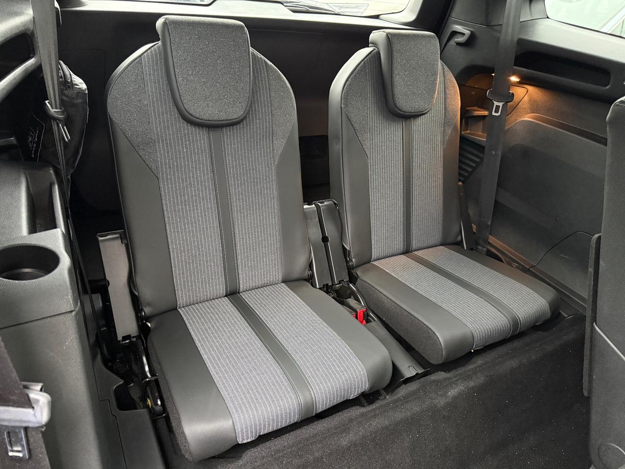 Peugeot 5008 1.5 130 Cv 7 POSTI EAT8 Allure Pack