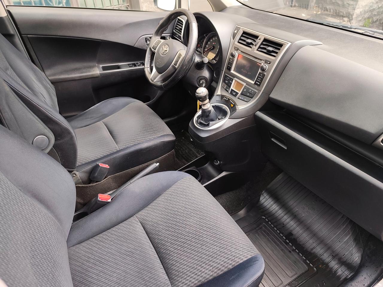 Toyota Verso-S 1.3 Full Optional 2012