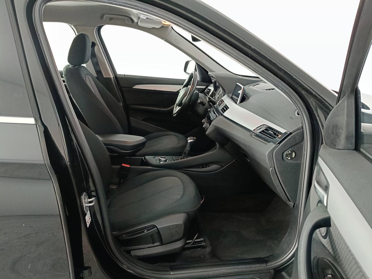 BMW X1 F48 - X1 sdrive18d Business auto