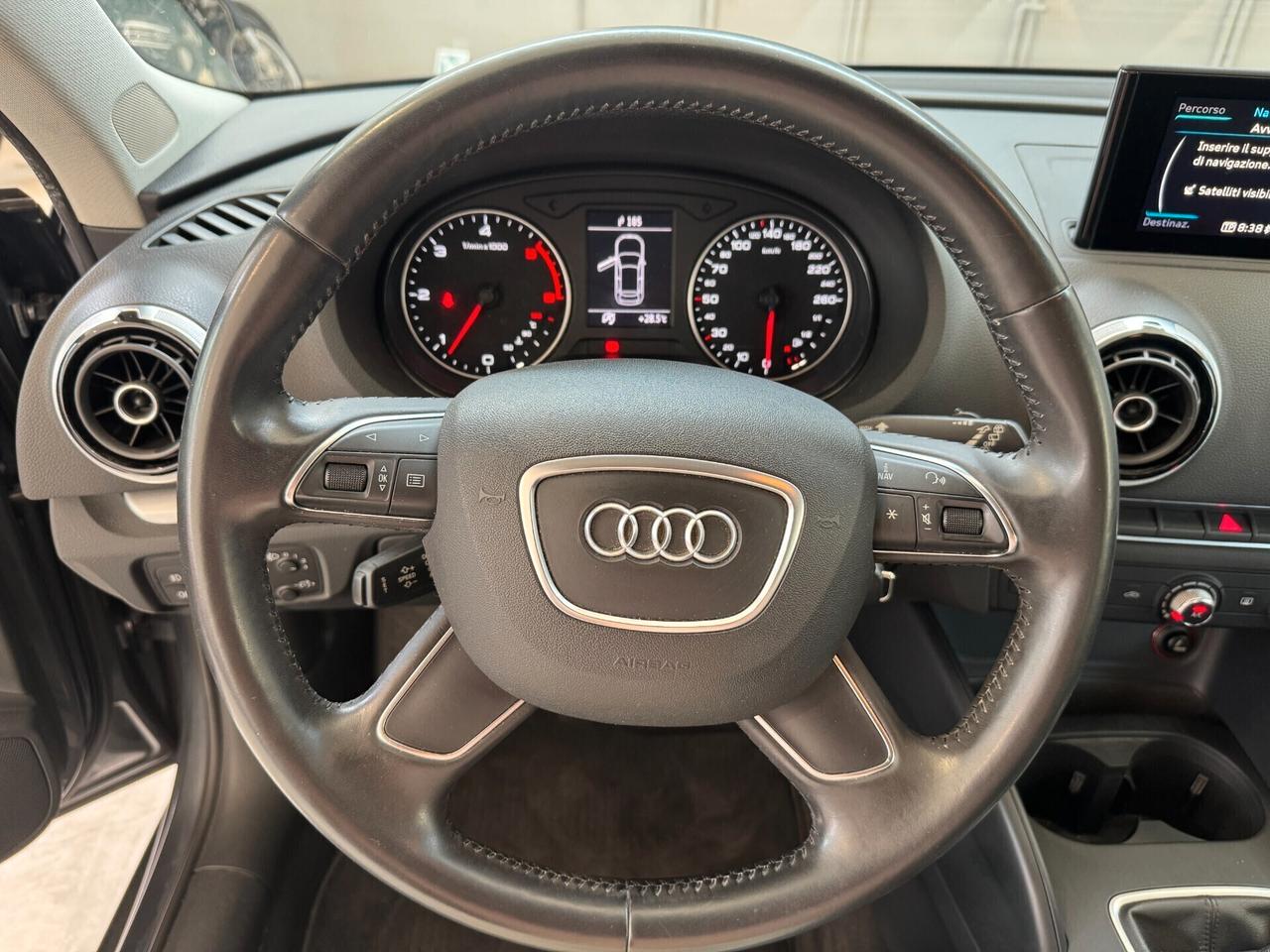 Audi A3 3P 1.6 TDI 105 CV YOUNG