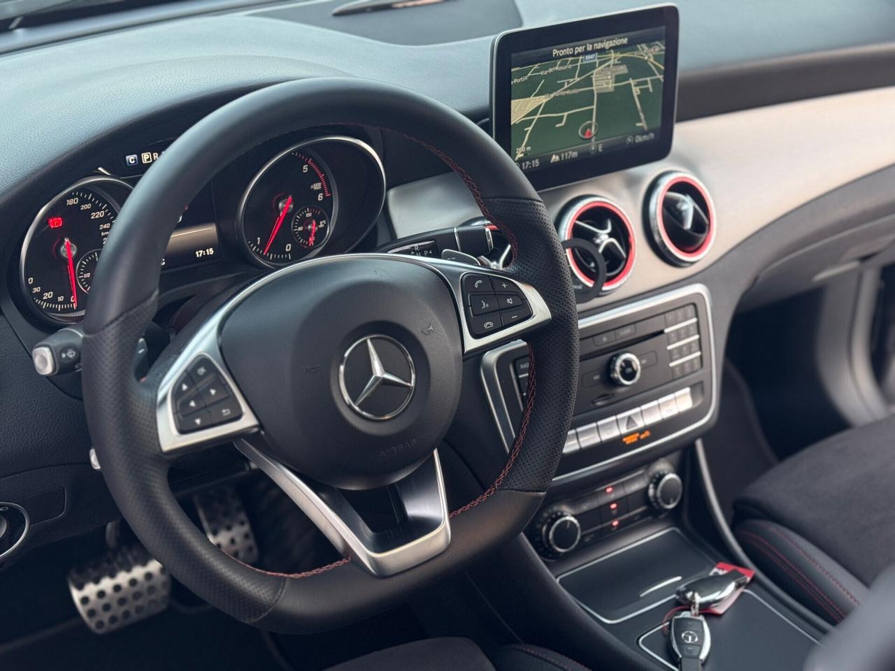 Mercedes-benz CLA 200 Tetto, AMG line !