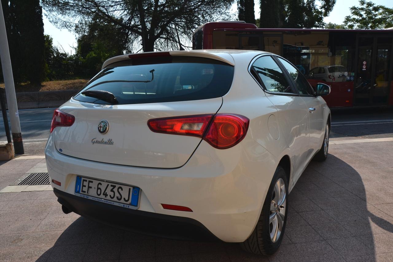 Alfa Romeo Giulietta 1.6 JTD 105CVDISTINCTIVE6MPREZZOSENZAVINCOLIUNIPRO'-GARANZIA12 MESI**DISTRIBUZIONE OK