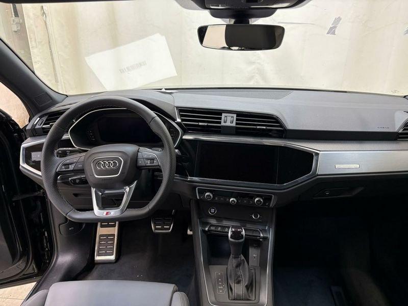 Audi Q3 Sportback 40 2.0 tdi Identity Black quattro 193cv s-tronic