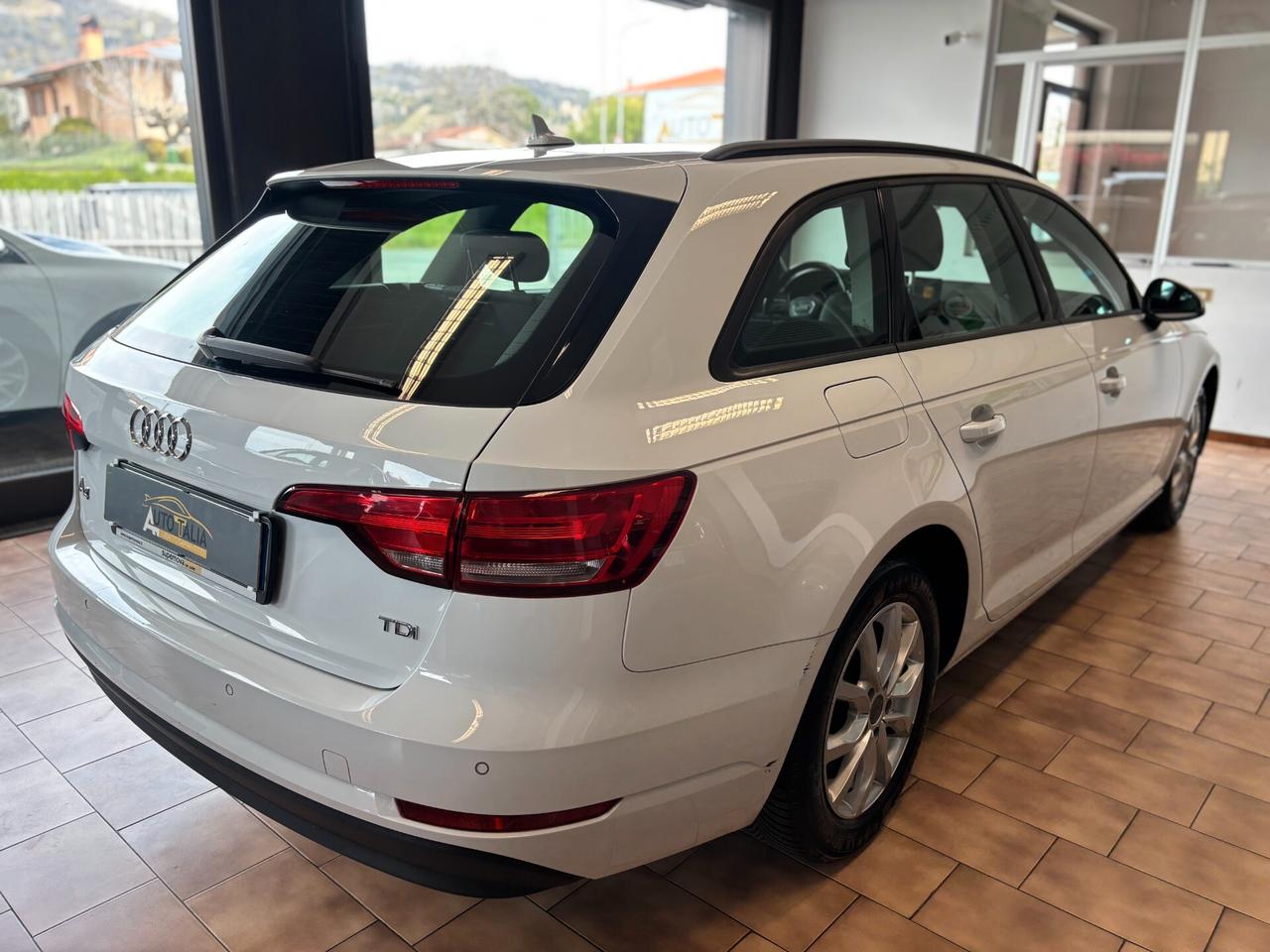 AUDI A4 Avant 2.0 tdi Business 150cv s-tronic